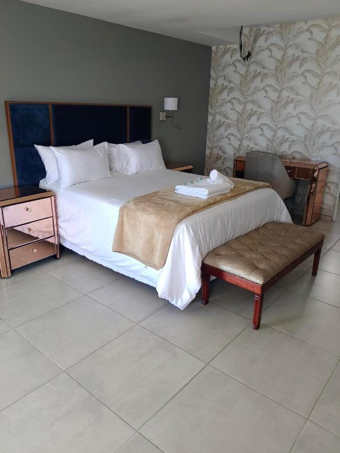 Green Fields Hotel, Coffee Bay Extérieur photo